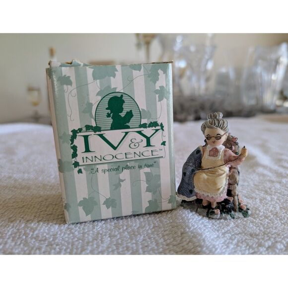 Other - Ivy & Innocence Lila & Lucifer Figurine #05153 w/ Box 1997 Quilt Cat